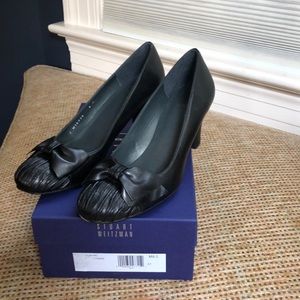Sophisticated Stuart Weitzman dark gray shoes